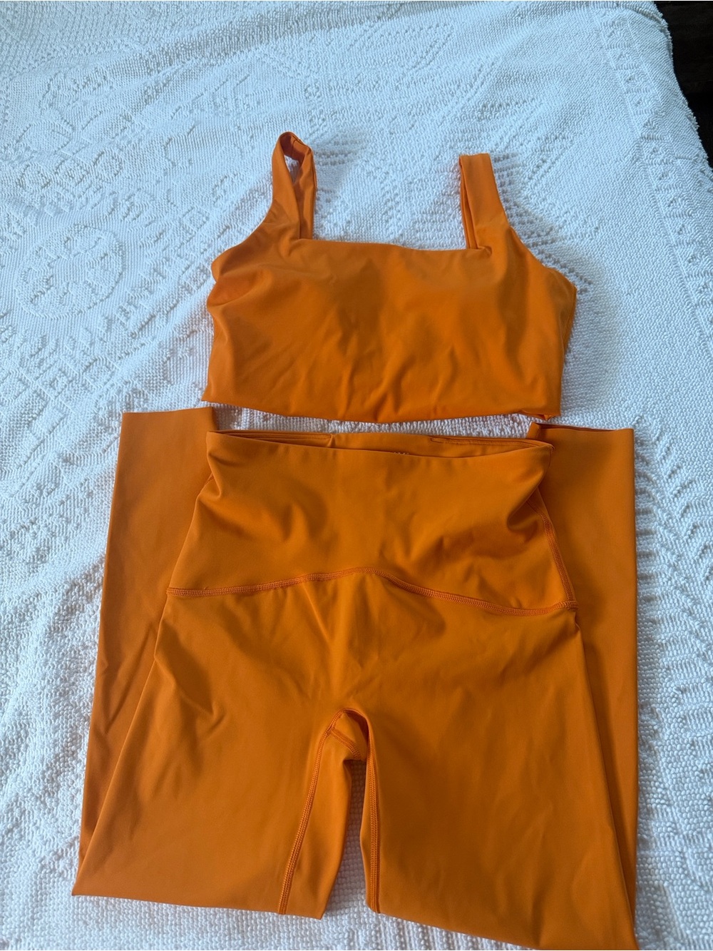SPANX boost up monarch Crop Sports Bra and High-Waist Leggings Set
